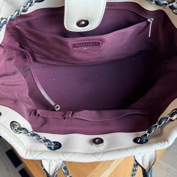 CHANEL Cream  & Black Tote Bag - Picture 12 of 16